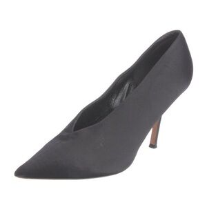 Black classic CELINE satin V pumps